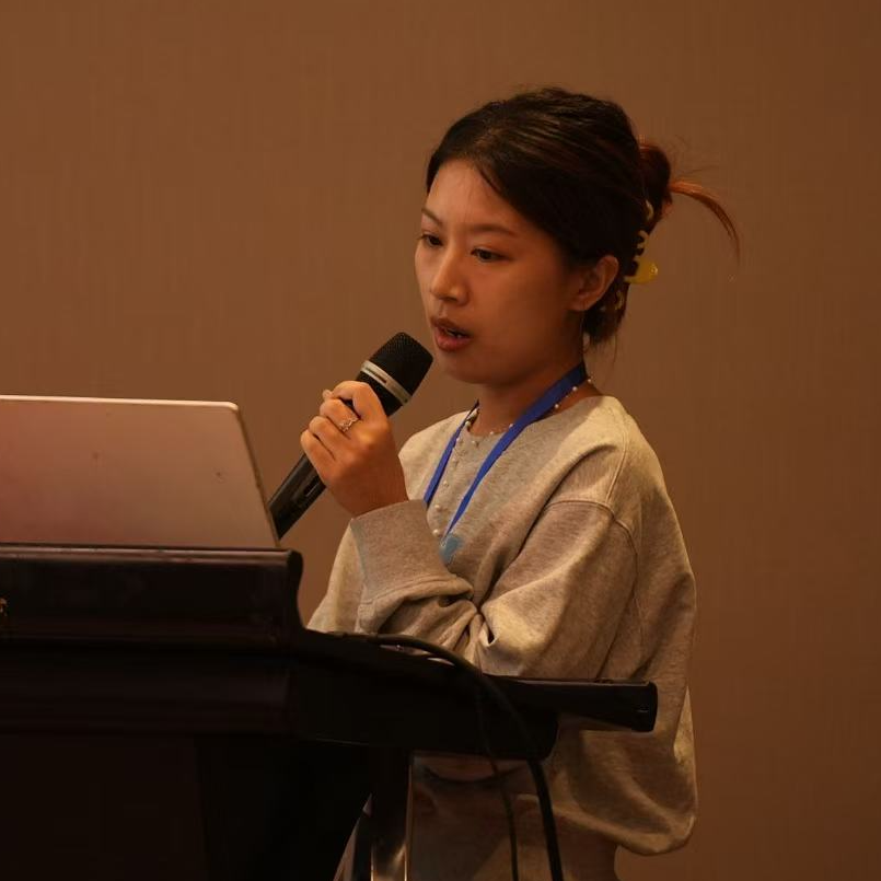 Linzi Qu 屈琳子